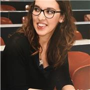 Laureata in lingue straniere